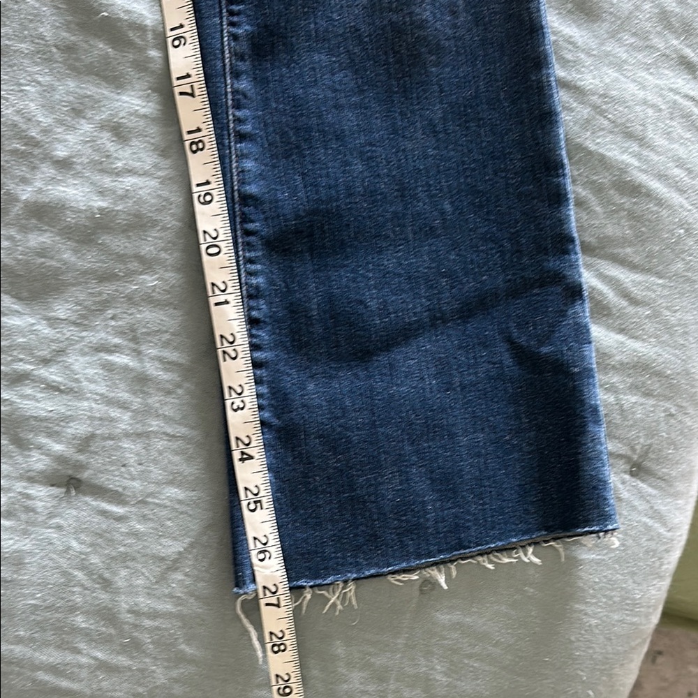 EUC AG Farrah Bootcut Jeans Size 26 La Brea - Picture 6 of 8